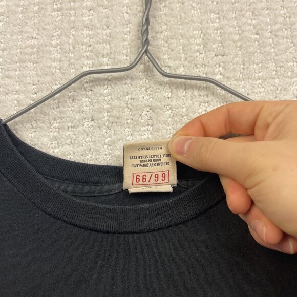 Vans Men's Shirt Size m Black Short Sleeve Crew Neck Skateboarding Graphic Tee - Picture 7 of 11